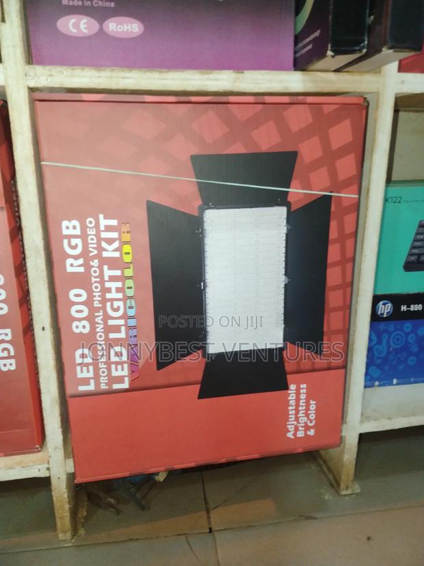 Professional Photo Shoot Light Led 800 RGB Video Light · Photo 2