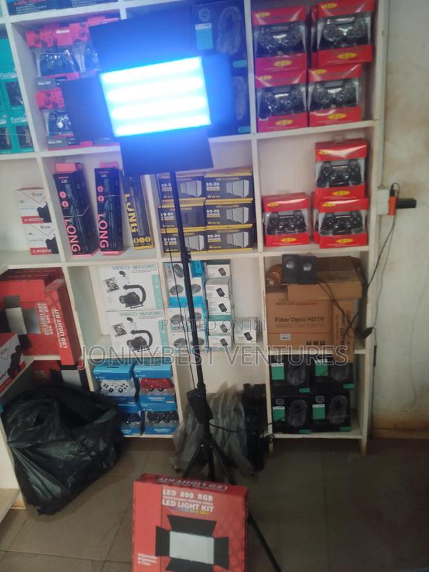 Professional Photo Shoot Light Led 800 RGB Video Light · Photo 6