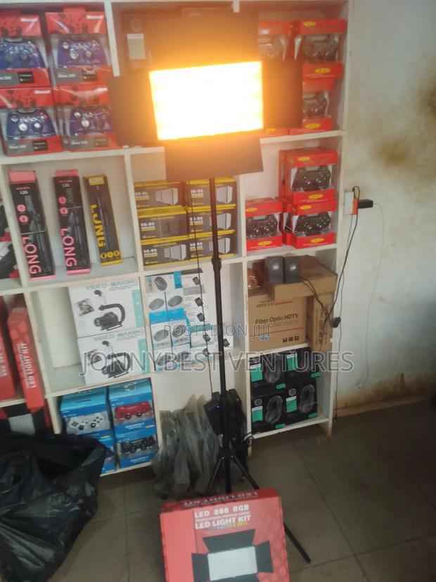 Professional Photo Shoot Light Led 800 RGB Video Light · Photo 8