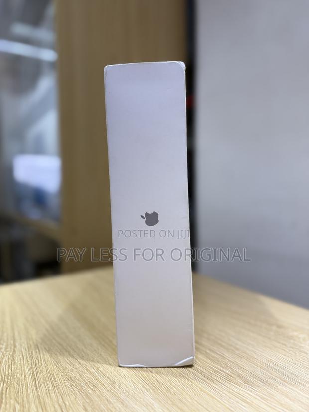 New Laptop Apple MacBook Pro 48GB Apple M4 Pro SSD 512GB · Photo 2