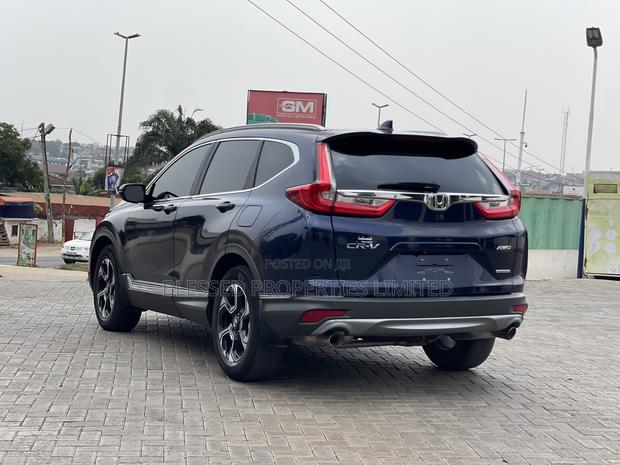 Honda CR-V Touring AWD 2018 Blue · Photo 8
