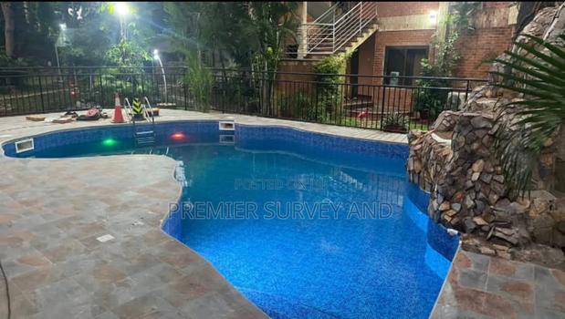 Swimming Pool Construction · Photo 2