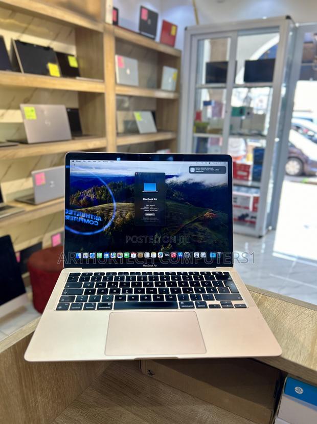 Laptop Apple MacBook Air 2020 M1 8GB Apple M1 SSD 256GB · Photo 1