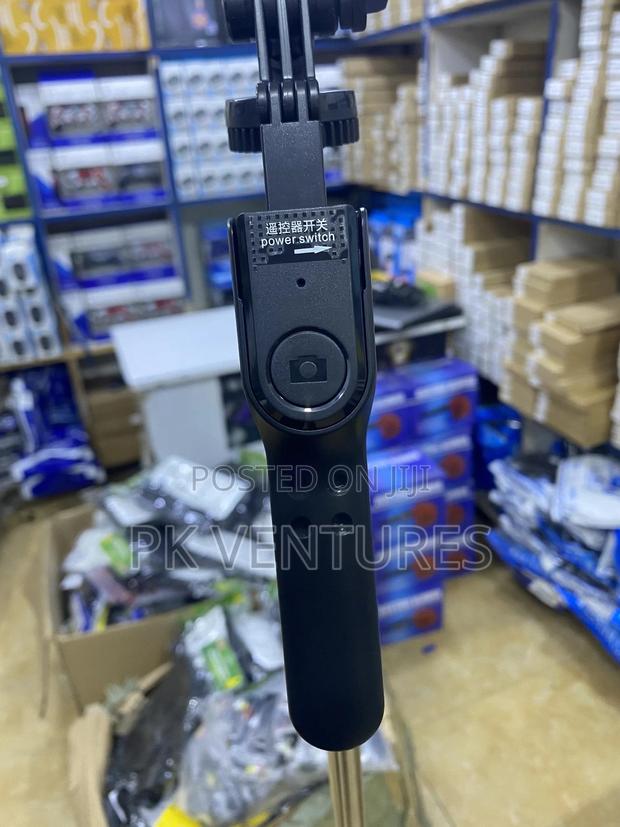 L16 Selfie Stick · Photo 4