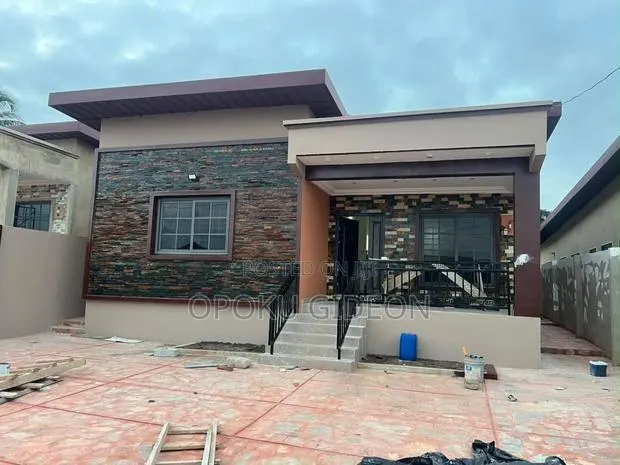3bdrm House in Gbawe, Zero for sale · Photo 1
