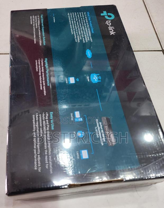 Tp-Link 24-Port 10/100mbps Desktop/Rackmount Switch · Photo 2
