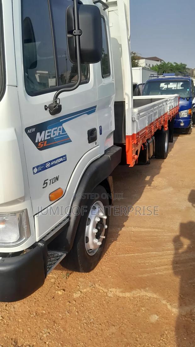 Hyundai 5ton Truck (Mega) · Photo 3