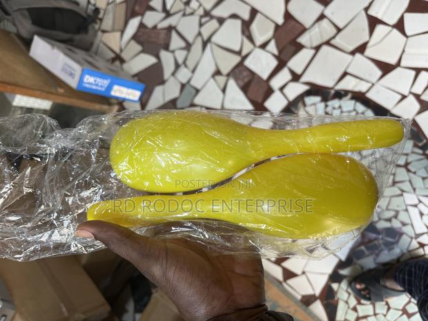 Plastic Maracas · Photo 1