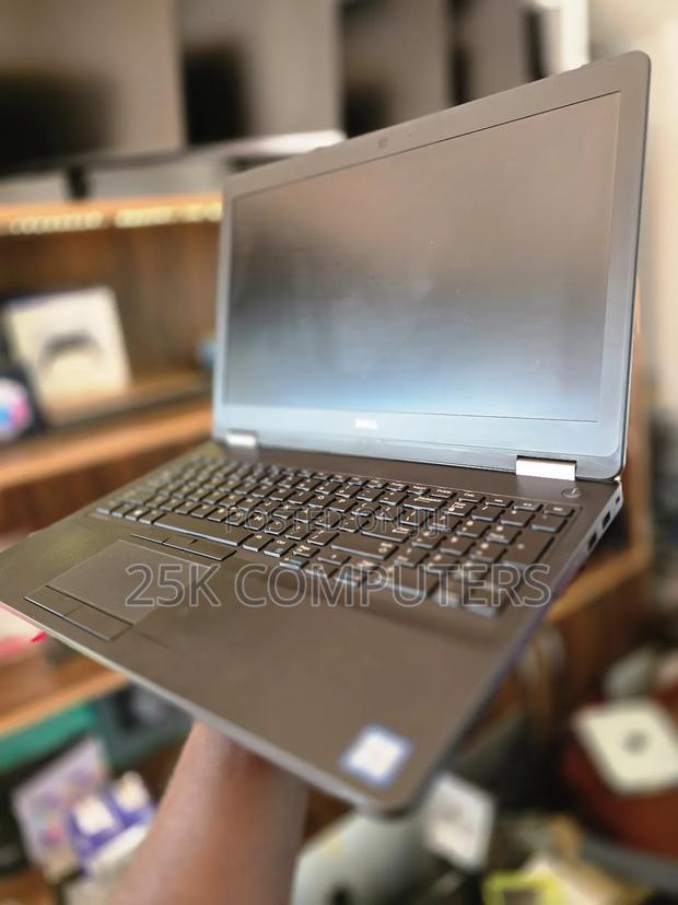 Laptop Dell Latitude E5570 8GB Intel Core I5 SSD 256GB · Photo 2