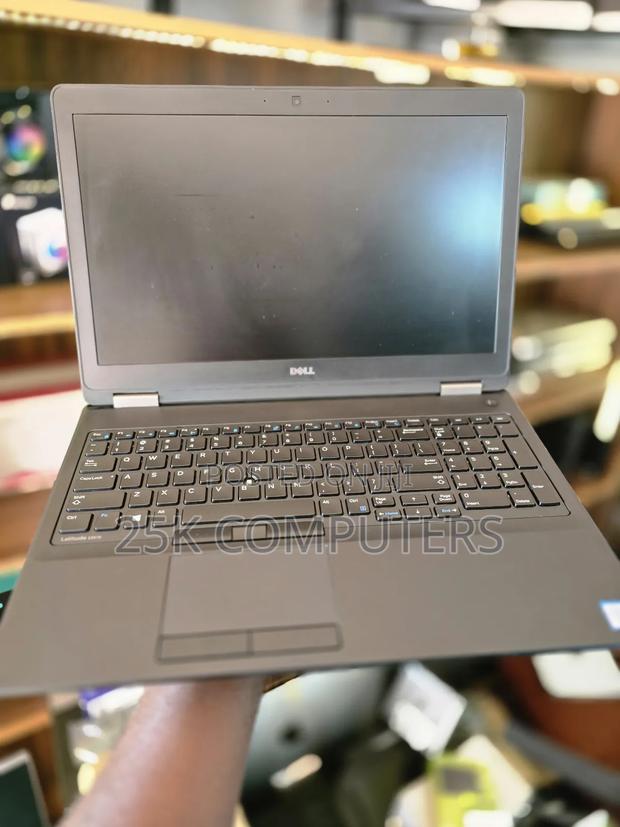 Laptop Dell Latitude E5570 8GB Intel Core I5 SSD 256GB · Photo 6