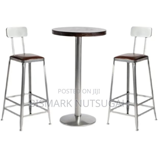 Bar Pub Round Table for Sale · Photo 4