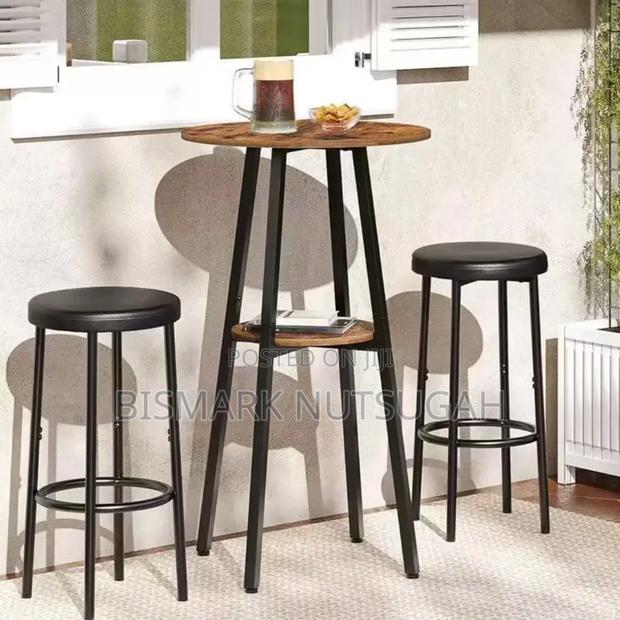 Bar Pub Round Table for Sale · Photo 5