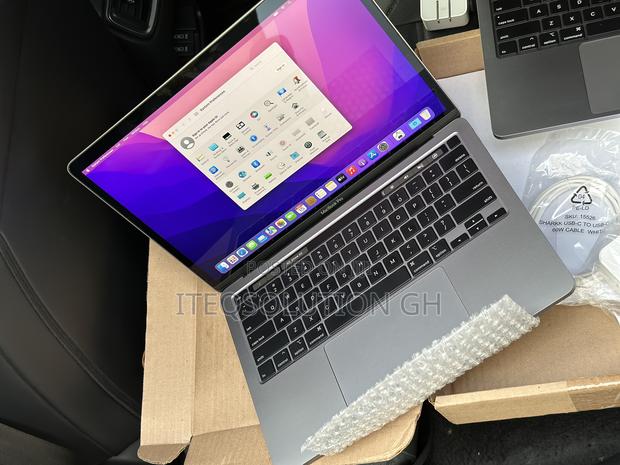 Laptop Apple MacBook Pro 2022 M2 8GB Apple M2 SSD 256GB · Photo 2