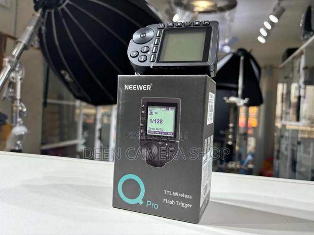 Neewer Q Pro Flash Trigger · Photo 3