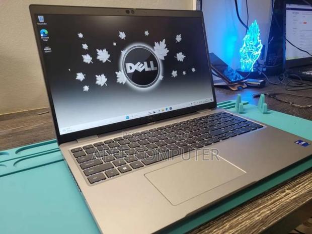 Laptop Dell Precision 3561 16GB Intel Core I7 SSD 512GB · Photo 1