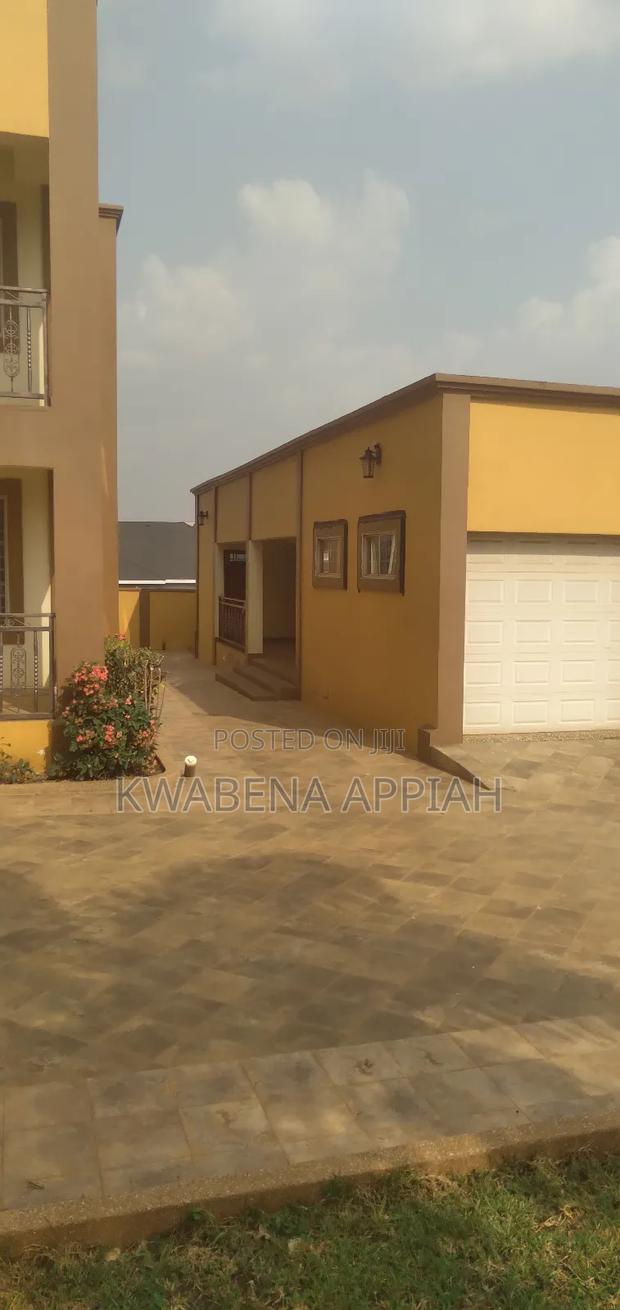 5bdrm House in Mark Estate At, Kumasi Metropolitan for sale · Photo 2