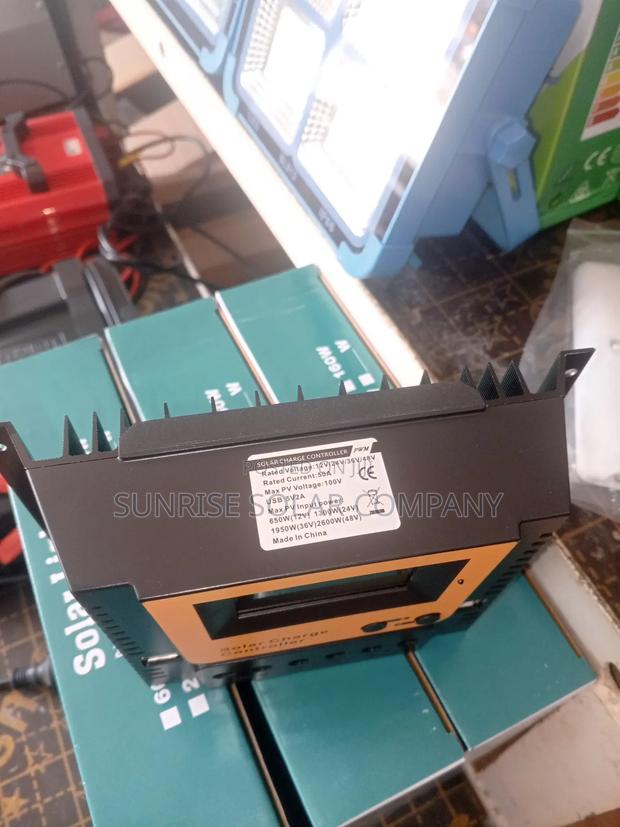 Solar Charge Controller 50A · Photo 2