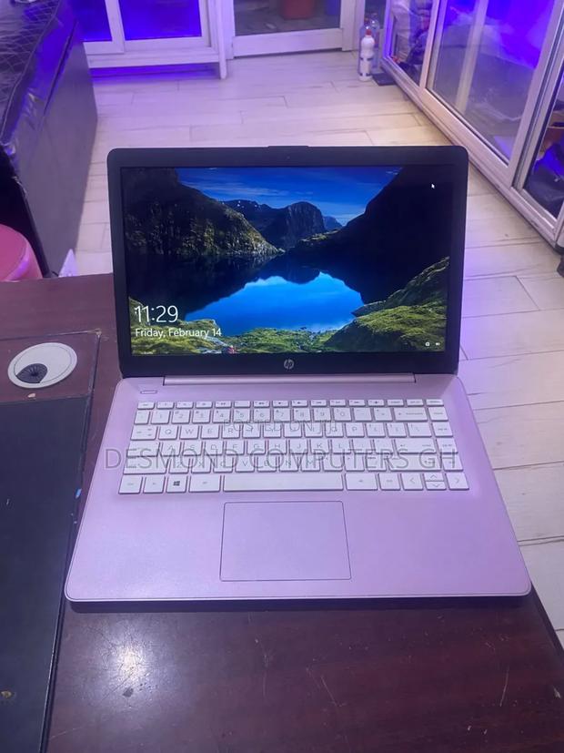 Laptop HP Stream 14 4GB Intel Celeron SSD 60GB · Photo 1