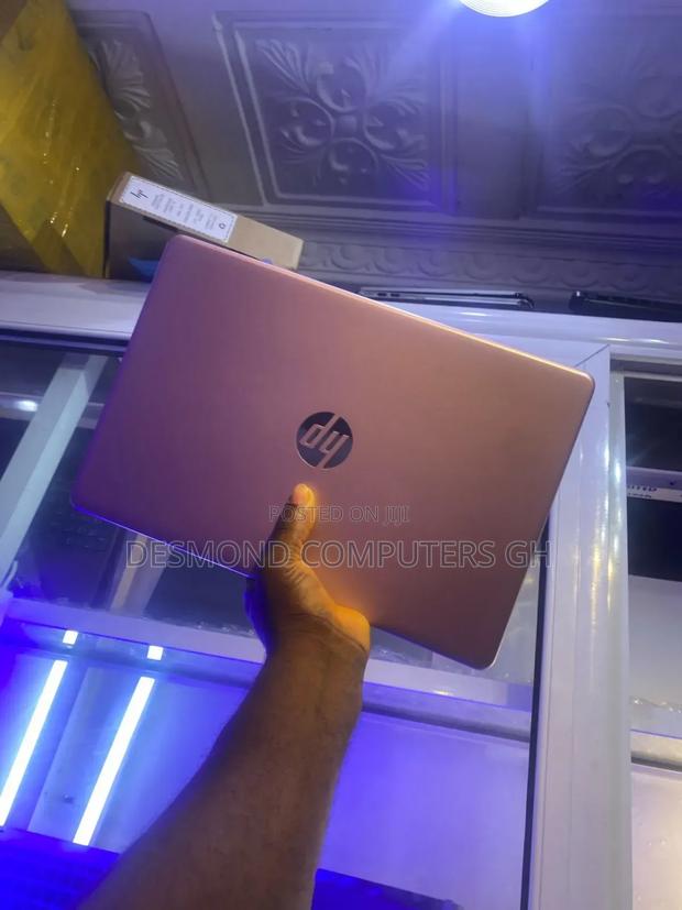 Laptop HP Stream 14 4GB Intel Celeron SSD 60GB · Photo 2