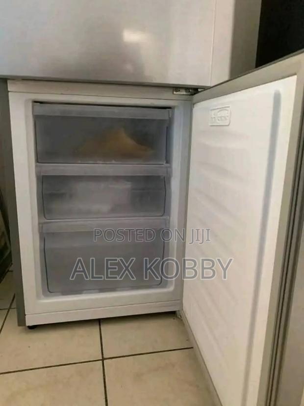 Fridge Repairs Specialist · Photo 1