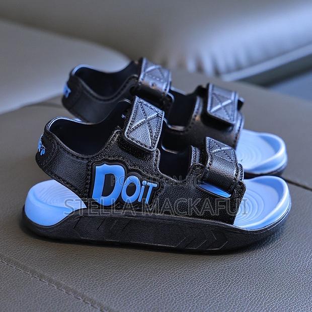 Unisex Sandals for Children Sizes , 29, And, 35 Only · Photo 1
