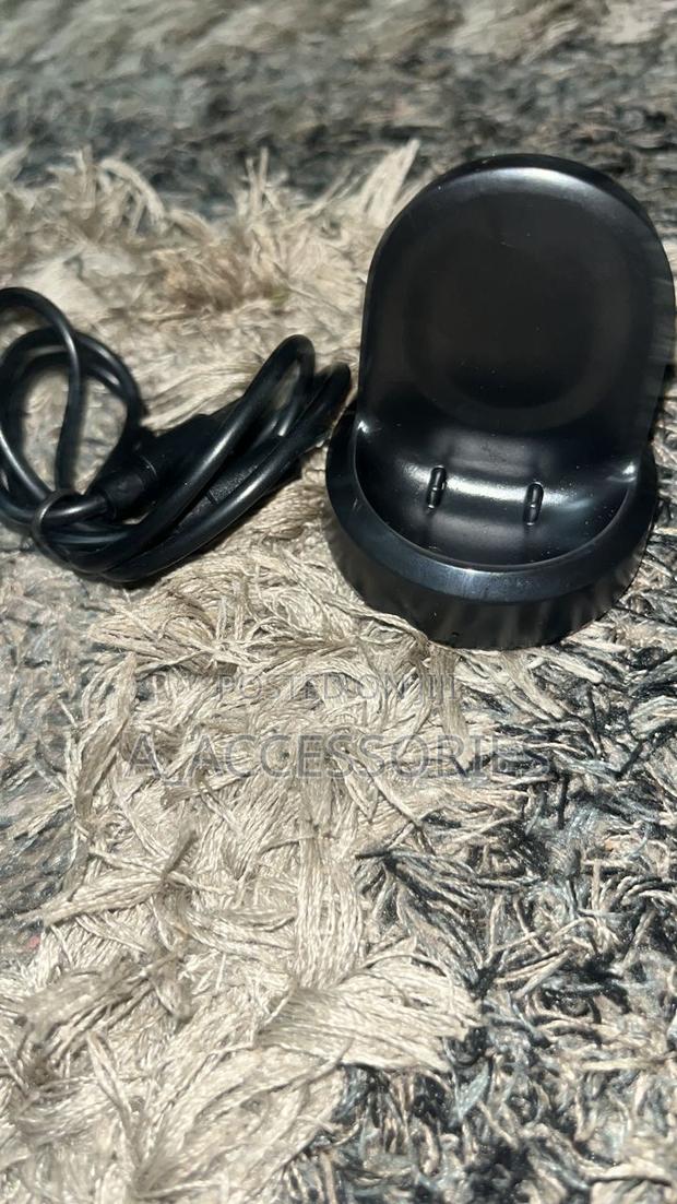 Wireless Samsung Galaxy Watch Charger · Photo 6