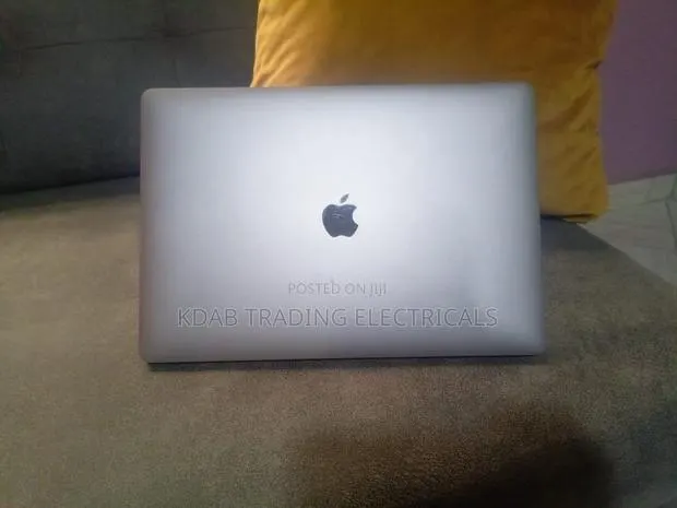 New Laptop Apple MacBook Pro 2019 32GB Intel Core i7 SSD 512GB · Photo 1