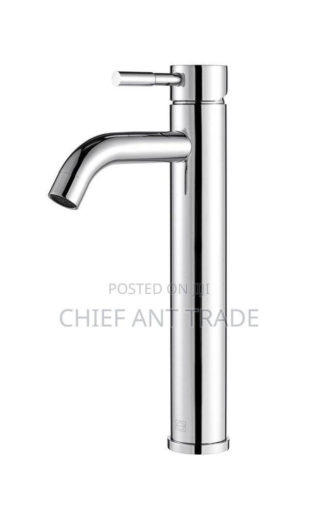 Tall Faucet Hot and Cold · Photo 2