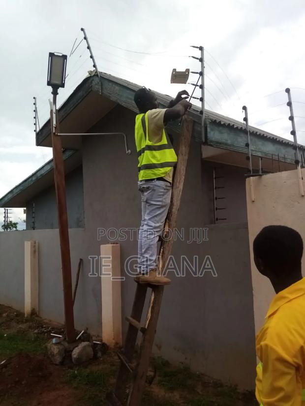 Electric Fence Installation · Photo 5