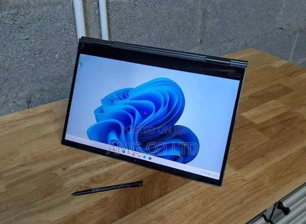 Laptop Lenovo ThinkPad X1 Yoga 16GB Intel Core i5 SSD 256GB · Photo 1