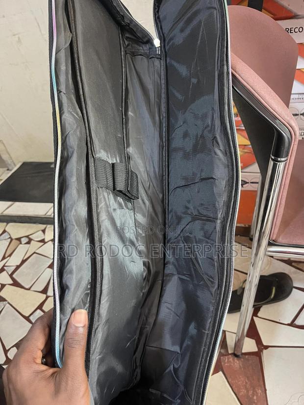 Bass Guitar Bag · Photo 2