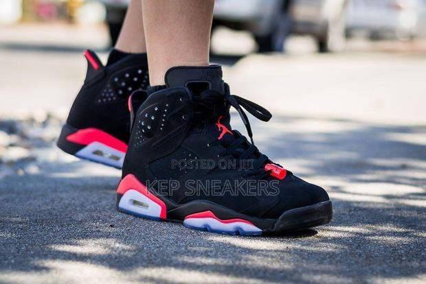 Nike Air Jordan 6 Retro · Photo 4