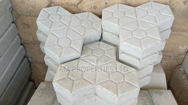 Star Design Pavement Blocks · Photo 1