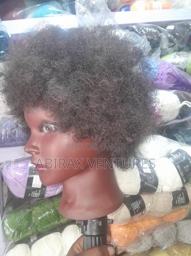 Afro Human Mannequin Head · Photo 2