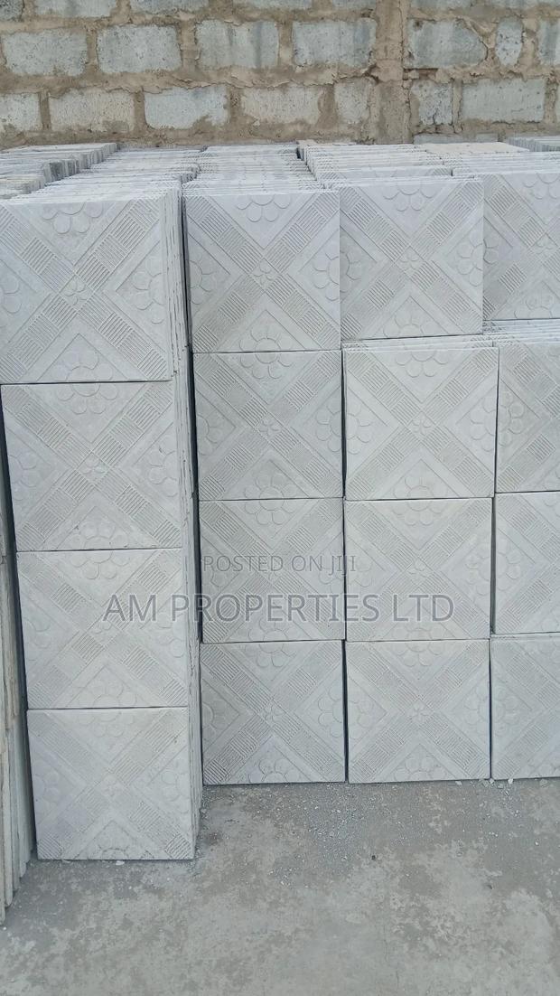 Quality Pavement Slabs and Garden Kerb · Photo 2