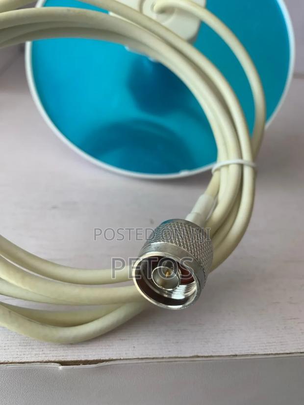 Ceiling Antenna Network Booster · Photo 2