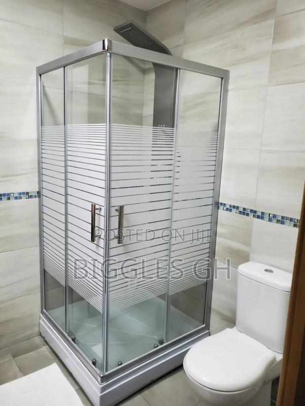 Tainted Glass Cubicle · Photo 1