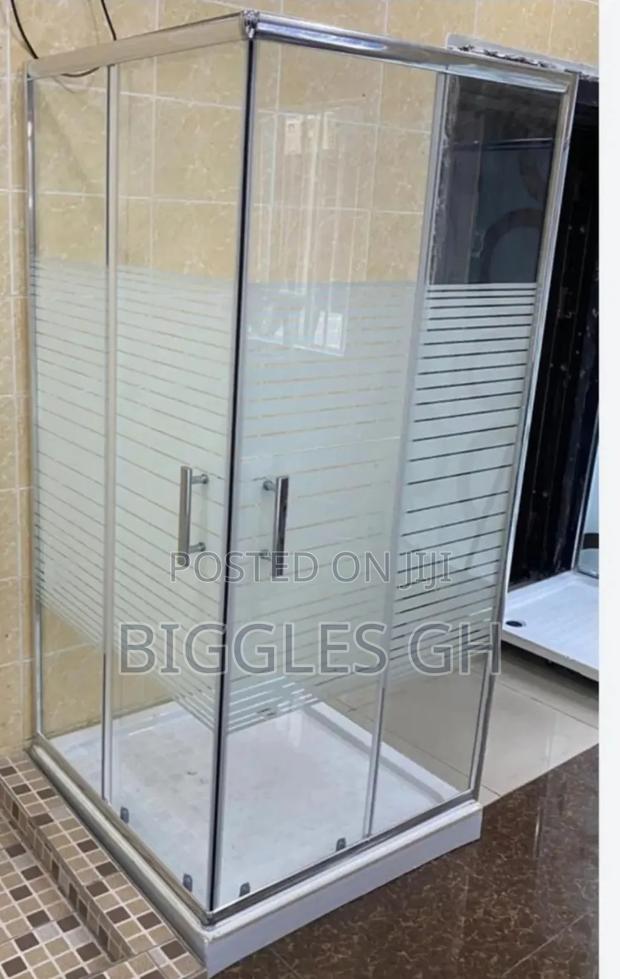 Tainted Glass Cubicle · Photo 2