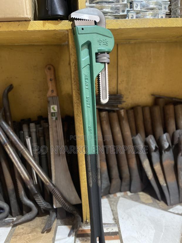 36” Pipe Wrench · Photo 2