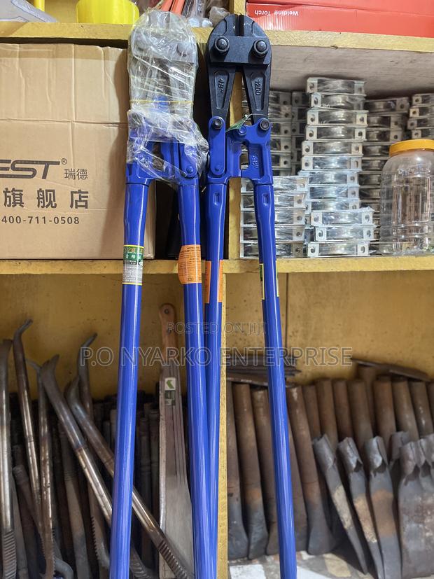 Bolt Cutters · Photo 1