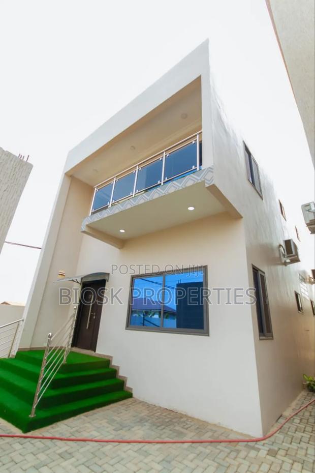 Furnished 3bdrm Duplex in Biosk Properties, Adenta for rent · Photo 1