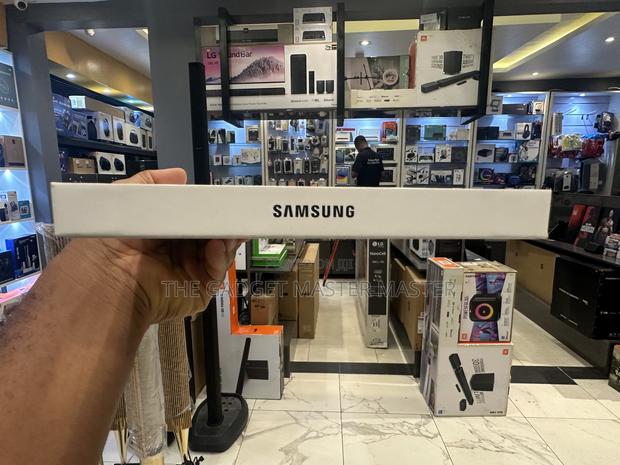 New Samsung Galaxy Tab S10+ 5G 256 GB Gray · Photo 4