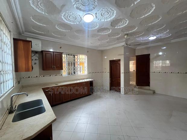 4bdrm Duplex in Adjiriganor for rent · Photo 2