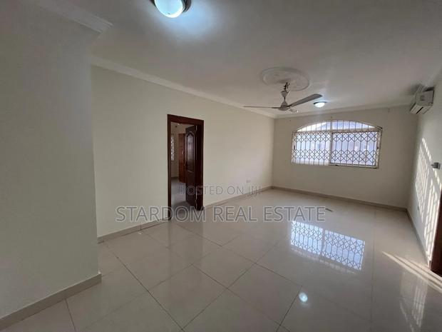 4bdrm Duplex in Adjiriganor for rent · Photo 8