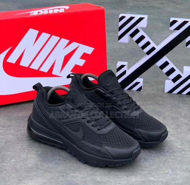 Airmax 270 Pulse Triple Black · Photo 1