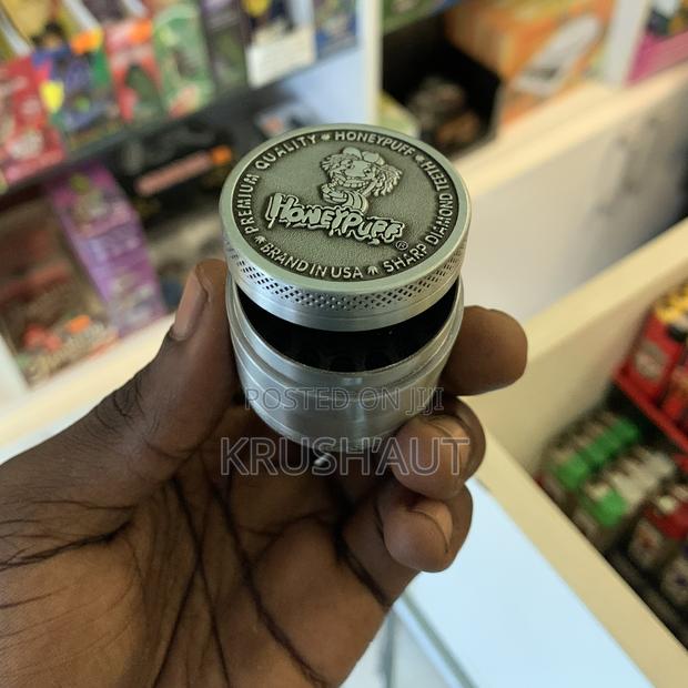 Pocket Size Grinder/Crusher 40mm · Photo 4
