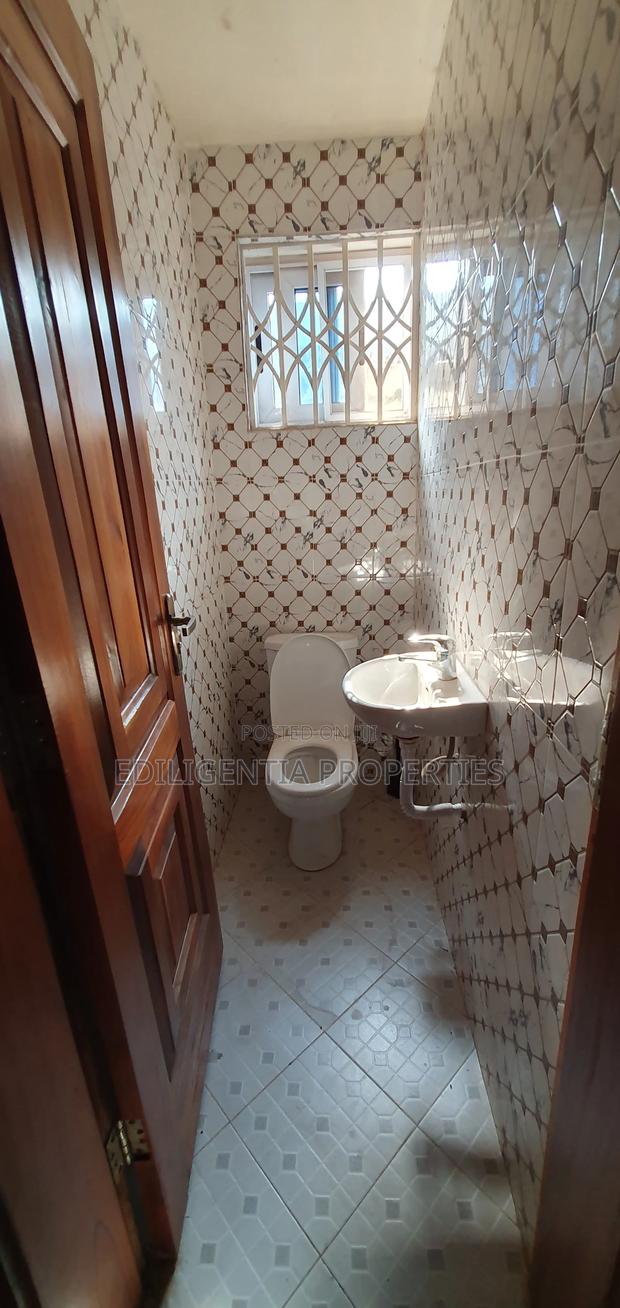 Furnished 3bdrm Apartment in Sakumono for rent · Photo 7