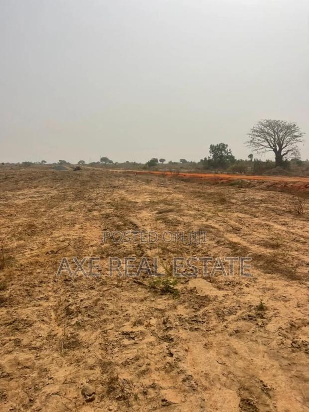 Special Plot Picking Promotion> Prampram Beach Road · Photo 1