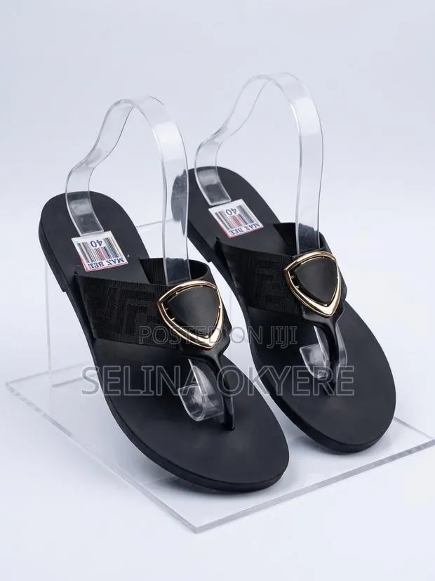 Brand New Women's Black Thong Slippers With Gold Metal Buckle - Size40 · Photo 1