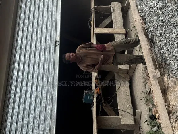 Shutter Roller · Photo 1